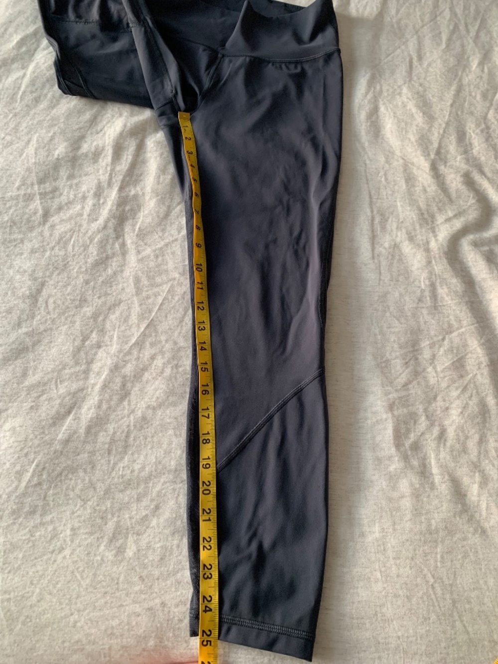 Lululemon Women’s Revitalize Tight Gray Legging back knee mesh size 8 - Picture 9 of 13